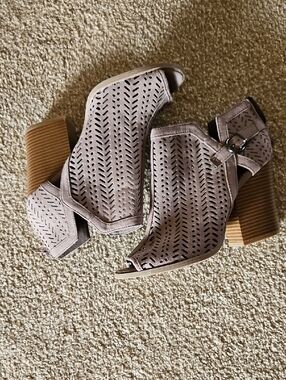 Cupid Size 8.5 Taupe Perforated Peep-Toe Block Heel Sandals